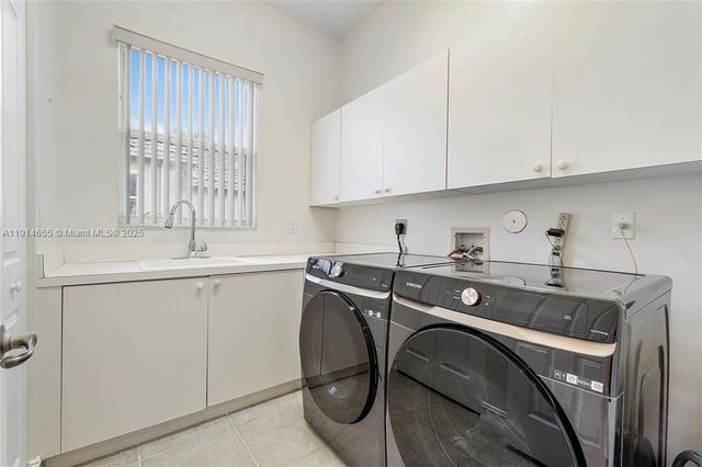 7009 NW 113th Ave, Parkland, FL 33076