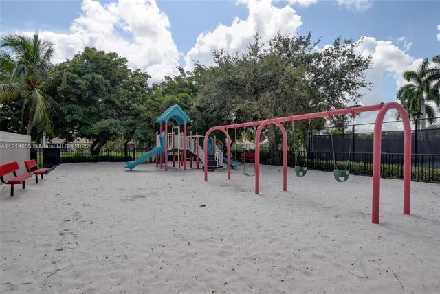 7009 NW 113th Ave, Parkland, FL 33076