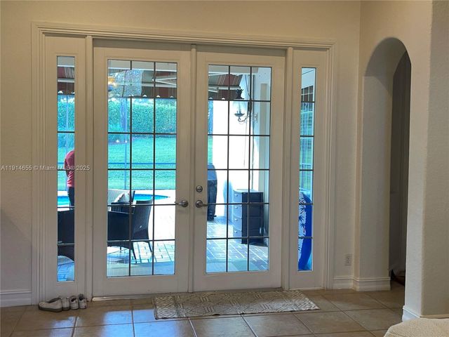 7009 NW 113th Ave, Parkland, FL 33076