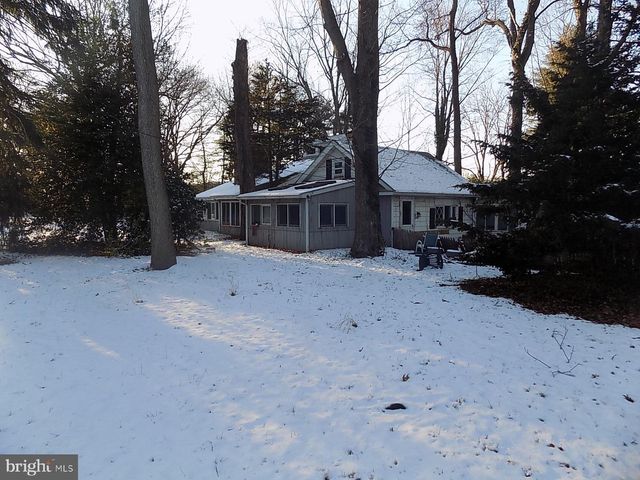 111 FELLOWSHIP RD, Moorestown, NJ 08057