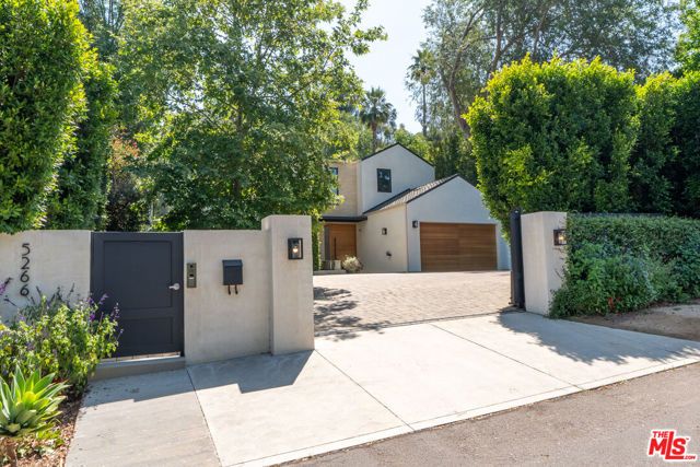 5266 Vanalden Avenue, Tarzana (los Angeles), CA 91356