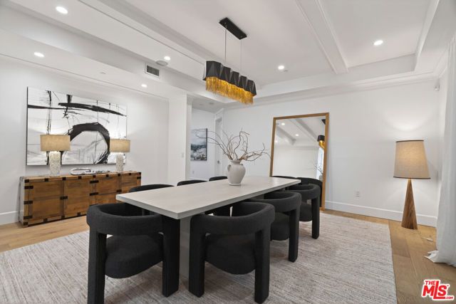 5266 Vanalden Avenue, Tarzana (los Angeles), CA 91356