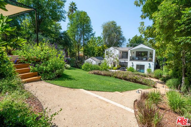 5266 Vanalden Avenue, Tarzana (los Angeles), CA 91356