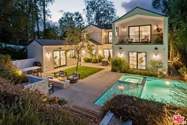 5266 Vanalden Avenue, Tarzana (los Angeles), CA 91356