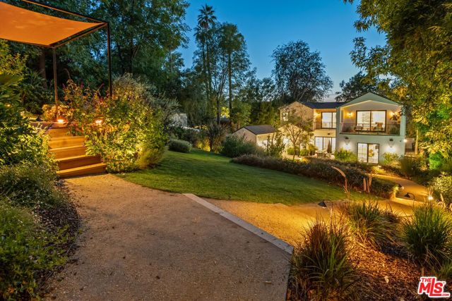 5266 Vanalden Avenue, Tarzana (los Angeles), CA 91356