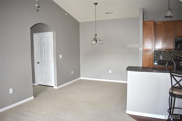 31 Kassebaum Lane 304, St Louis, MO 63129
