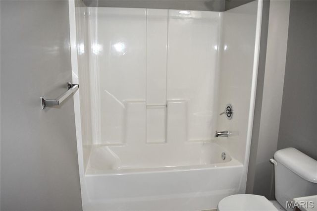 31 Kassebaum Lane 304, St Louis, MO 63129