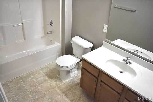 31 Kassebaum Lane 304, St Louis, MO 63129