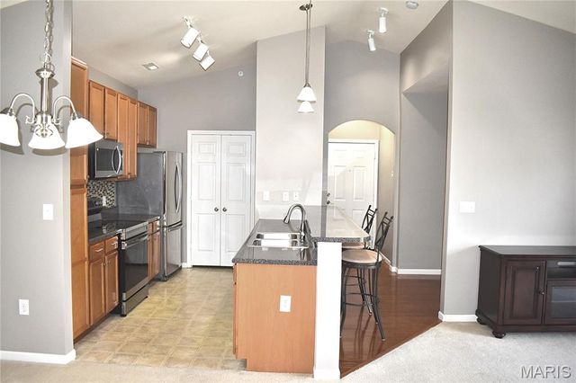 31 Kassebaum Lane 304, St Louis, MO 63129
