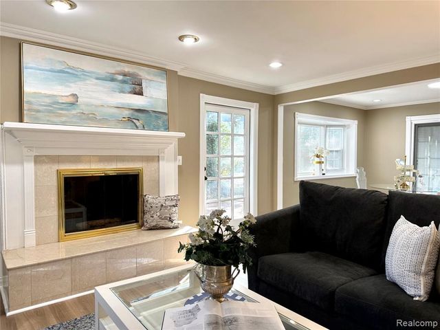 38552 Macintosh Court, Clinton Township, MI 48036