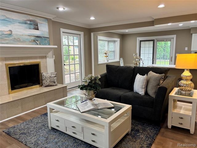 38552 Macintosh Court, Clinton Township, MI 48036