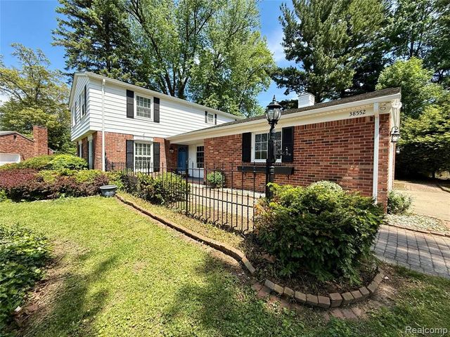 38552 Macintosh Court, Clinton Township, MI 48036