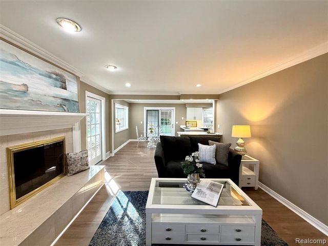 38552 Macintosh Court, Clinton Township, MI 48036