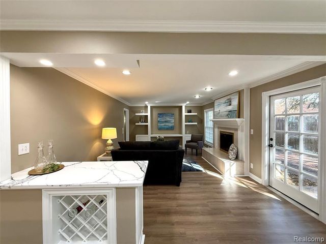 38552 Macintosh Court, Clinton Township, MI 48036