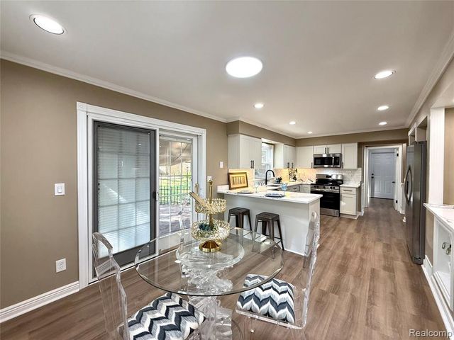 38552 Macintosh Court, Clinton Township, MI 48036