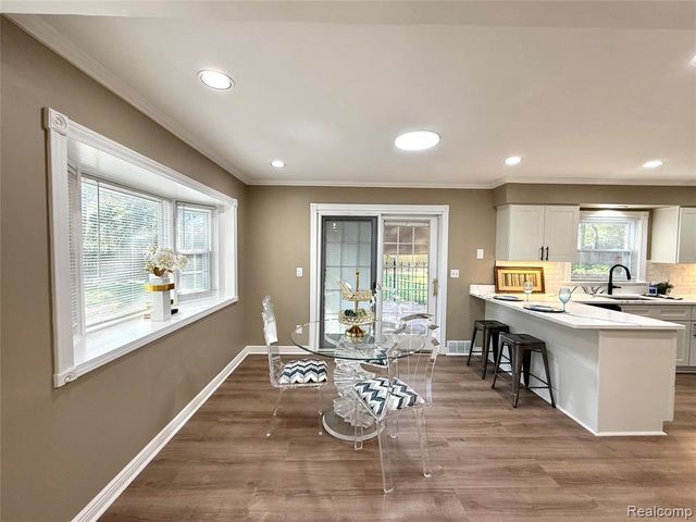 38552 Macintosh Court, Clinton Township, MI 48036