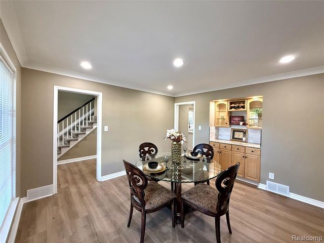 38552 Macintosh Court, Clinton Township, MI 48036
