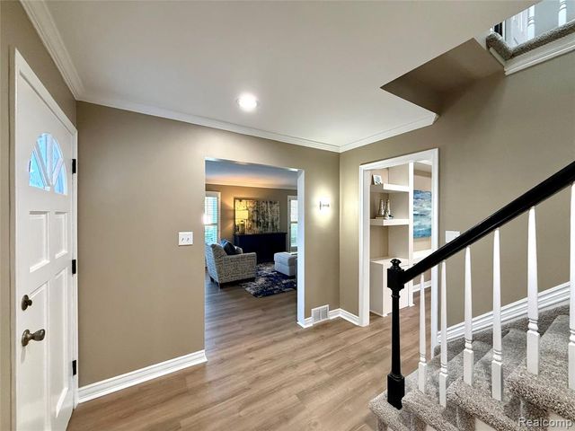 38552 Macintosh Court, Clinton Township, MI 48036