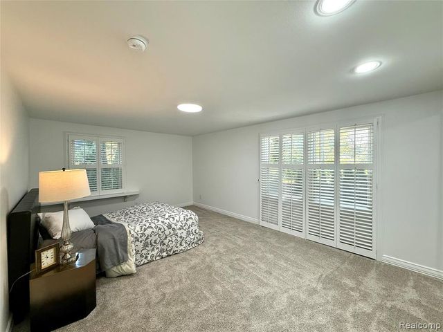 38552 Macintosh Court, Clinton Township, MI 48036