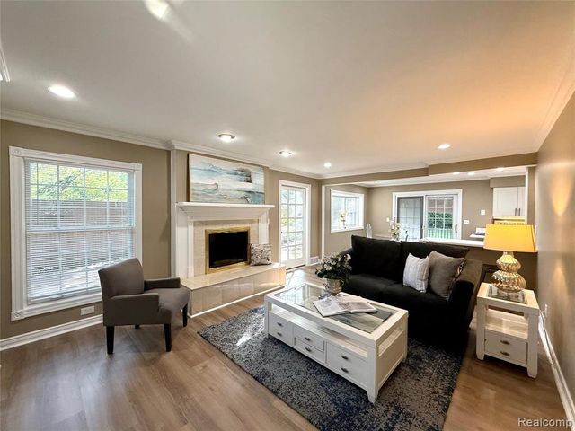 38552 Macintosh Court, Clinton Township, MI 48036