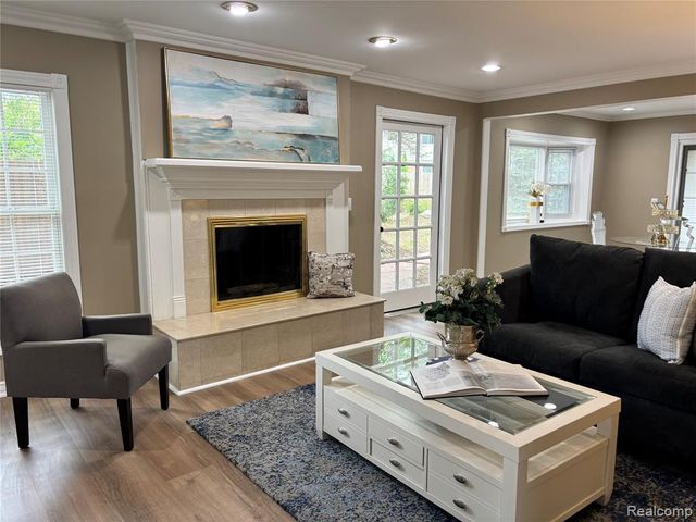 38552 Macintosh Court, Clinton Township, MI 48036