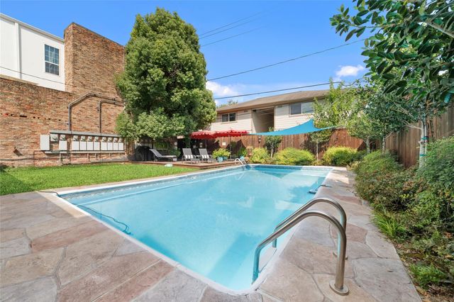 1909 Brun Street 17, Houston, TX 77019