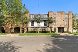 1909 Brun Street 17, Houston, TX 77019