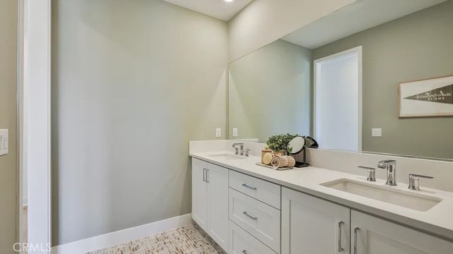 29718 Calle La Roca, Valencia, CA 91354