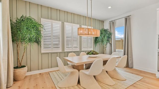 29718 Calle La Roca, Valencia, CA 91354