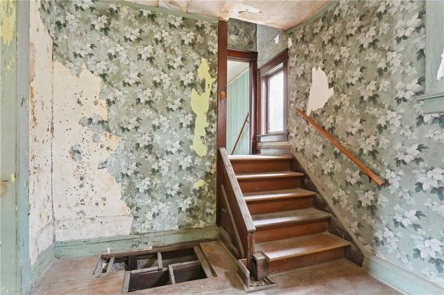 2444 Montgall Avenue, Kansas City, MO 64127