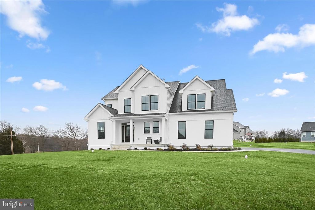 2001A CLOVER DR, Finksburg, MD 21048