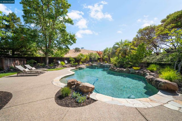 115 Byerley Ct, Alamo, CA 94507