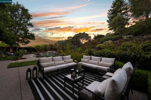 115 Byerley Ct, Alamo, CA 94507