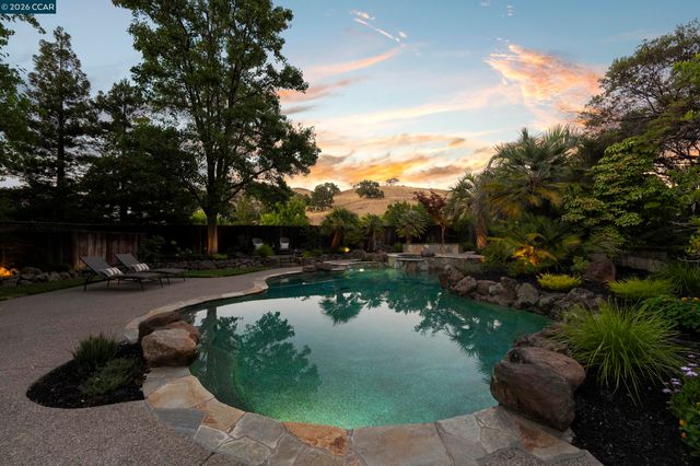 115 Byerley Ct, Alamo, CA 94507