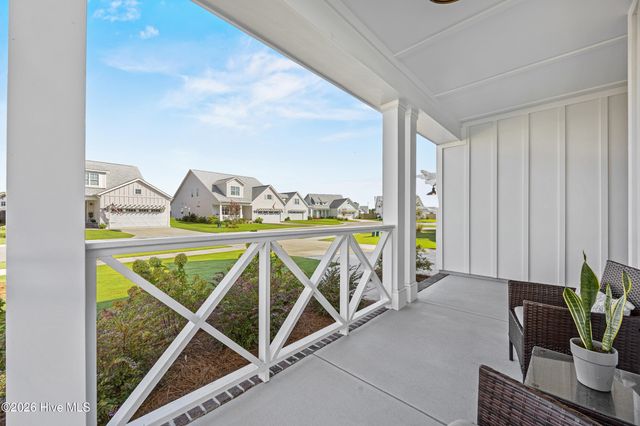 90 E Singing Avenue, Hampstead, NC 28443