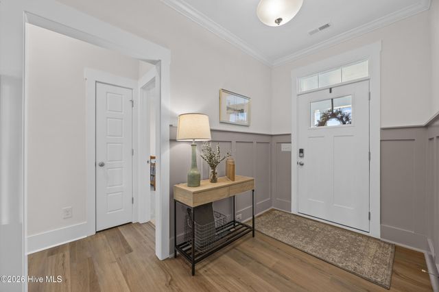 90 E Singing Avenue, Hampstead, NC 28443