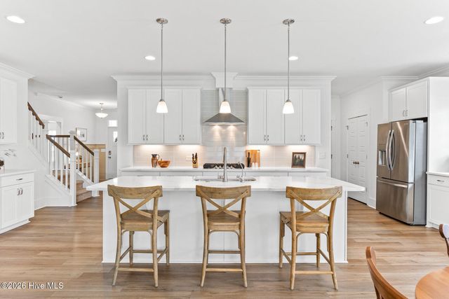90 E Singing Avenue, Hampstead, NC 28443