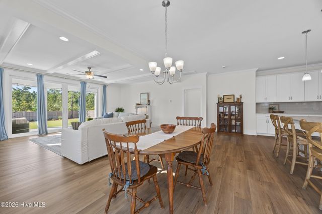 90 E Singing Avenue, Hampstead, NC 28443