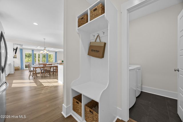 90 E Singing Avenue, Hampstead, NC 28443