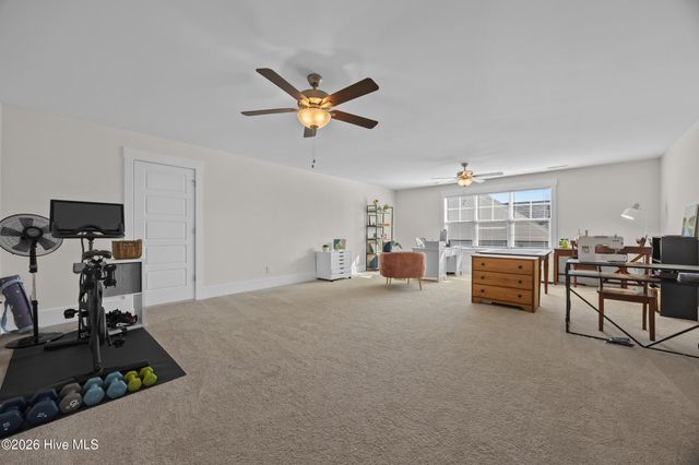 90 E Singing Avenue, Hampstead, NC 28443