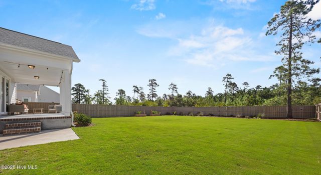 90 E Singing Avenue, Hampstead, NC 28443