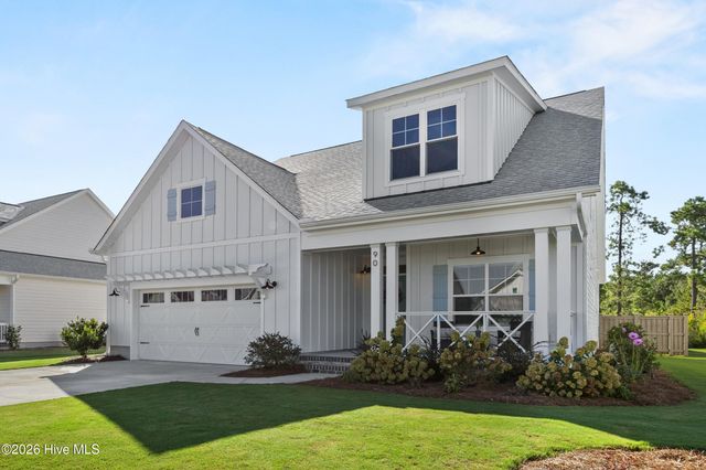 90 E Singing Avenue, Hampstead, NC 28443