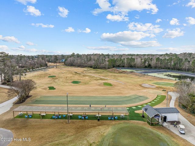 90 E Singing Avenue, Hampstead, NC 28443
