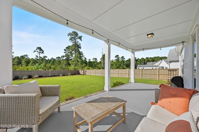 90 E Singing Avenue, Hampstead, NC 28443