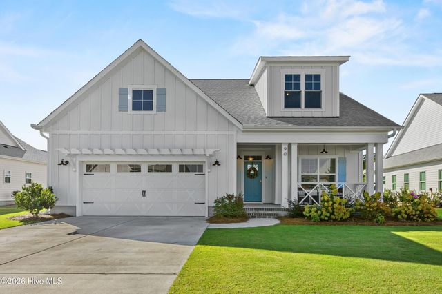 90 E Singing Avenue, Hampstead, NC 28443