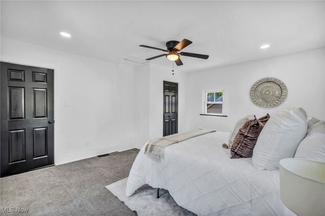 8210 Maple Avenue, Garrettsville, OH 44231