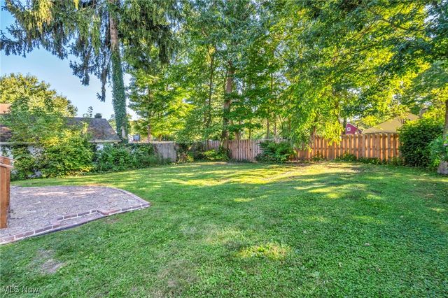 8210 Maple Avenue, Garrettsville, OH 44231