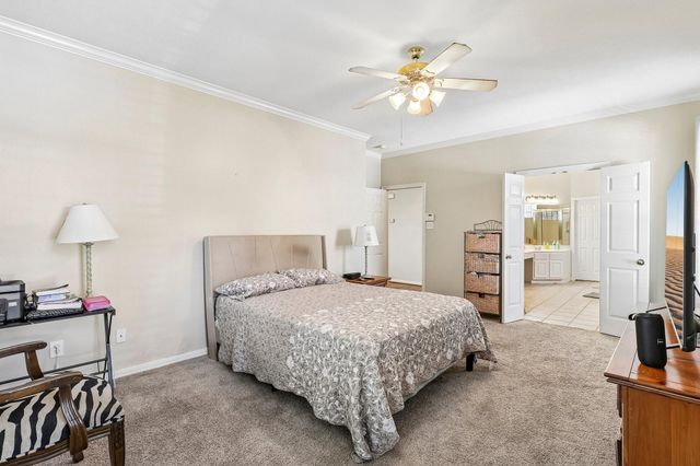 410 Spring Lakes Haven, Spring, TX 77373