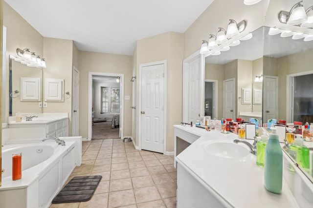 410 Spring Lakes Haven, Spring, TX 77373