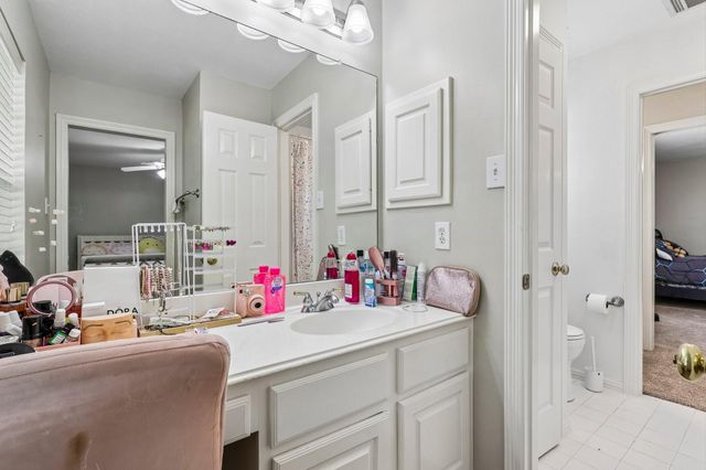 410 Spring Lakes Haven, Spring, TX 77373
